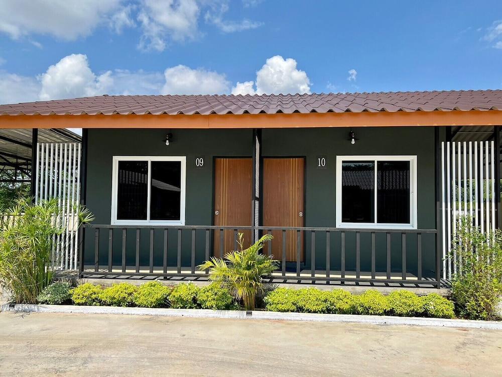 Zigzag Resort Nakorn Phanom