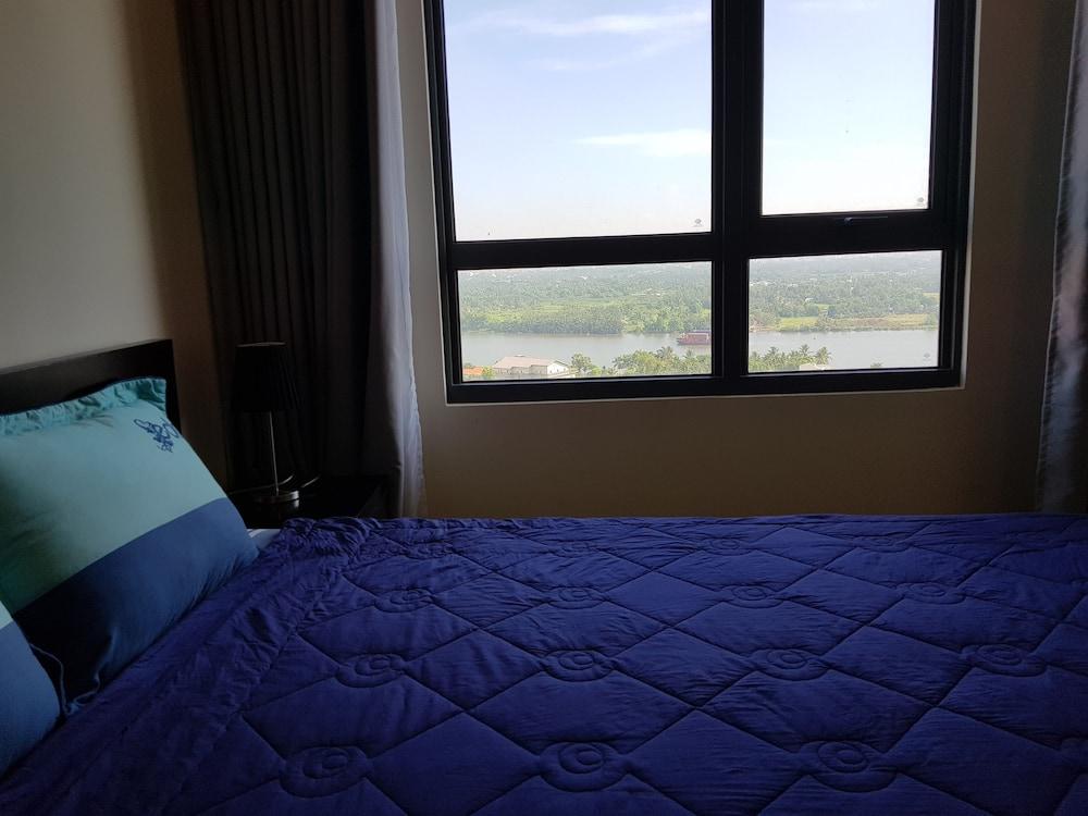 Riverfront Osis Resort Balcony