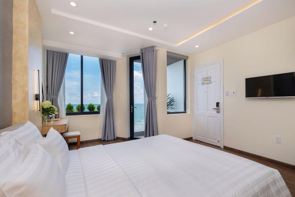 One Season Boutique Hotel Vung Tau - Beachfront