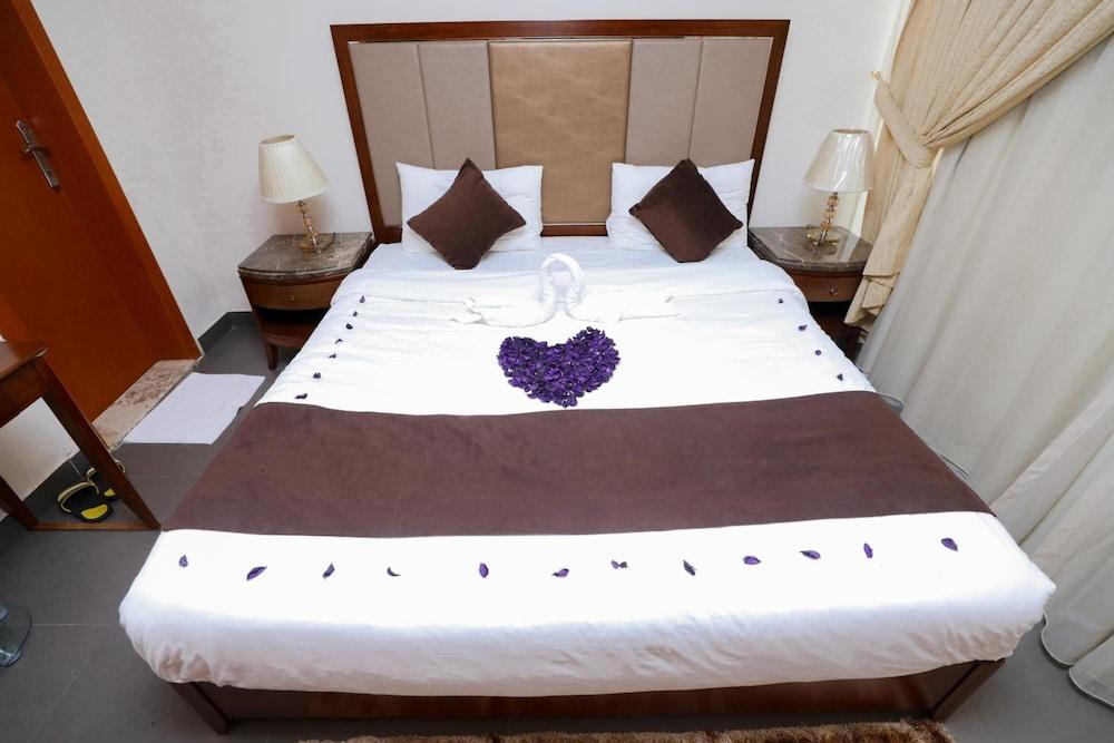 Magic suite Abu Halifa