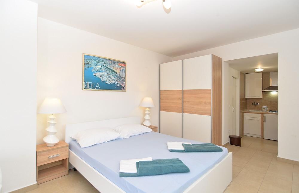 Apartment Vlado 1405