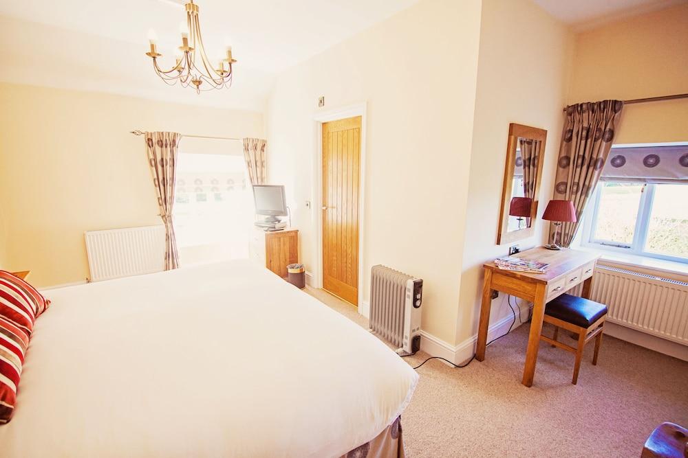 Broncoed Uchaf Country Guest House