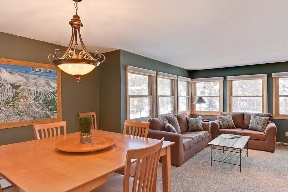 Longbranch 201 Condo with Pool & Hot Tub