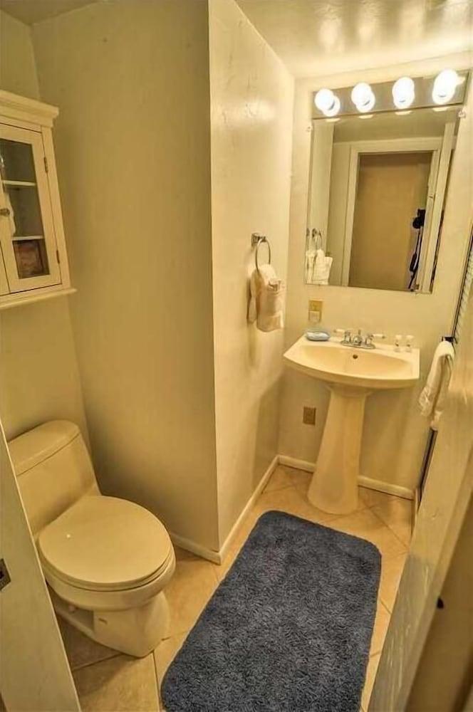 Gold Camp II E87 Condo