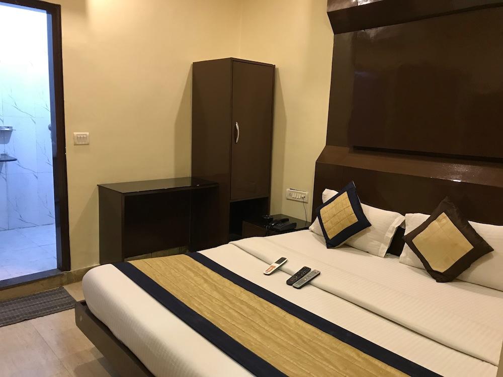 Hotel Noble International