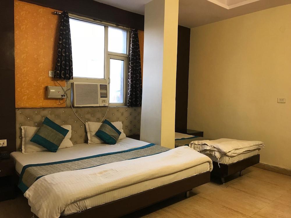 Hotel Noble International