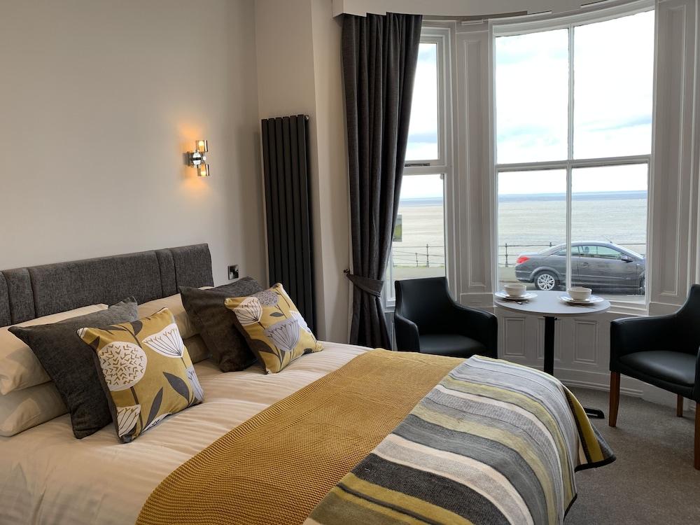 Marlborough Sea View Holiday Apartments