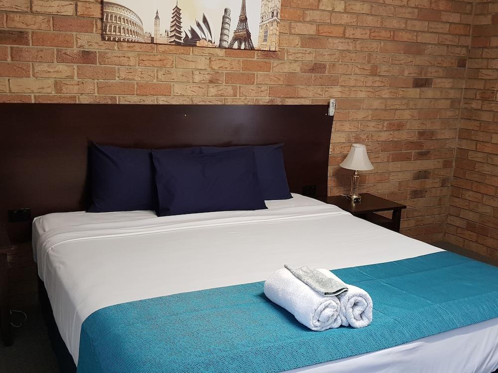 Kippa Ring Village Motel