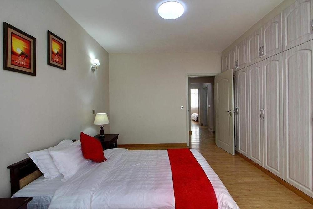 Fenesi Gardens Apartments