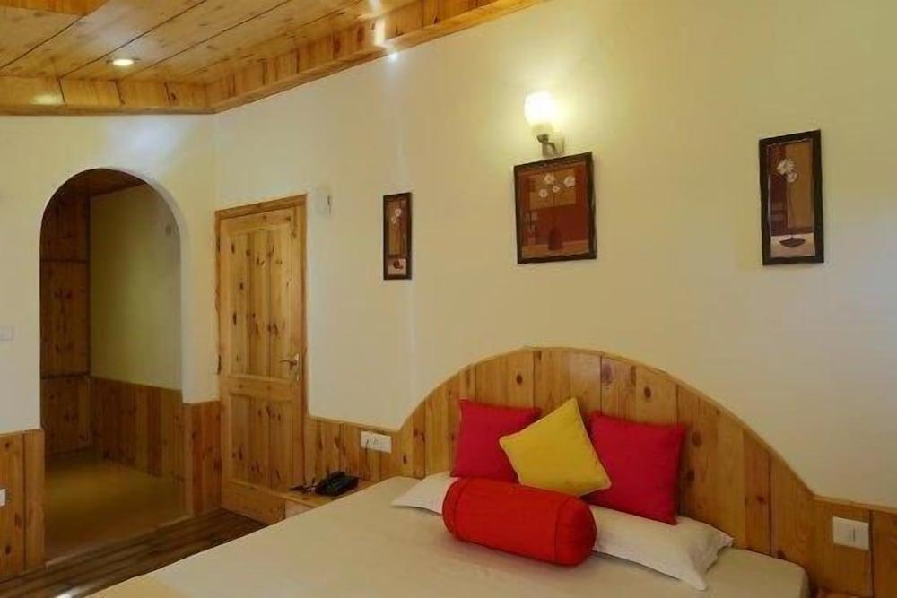 Lotus Inn River View