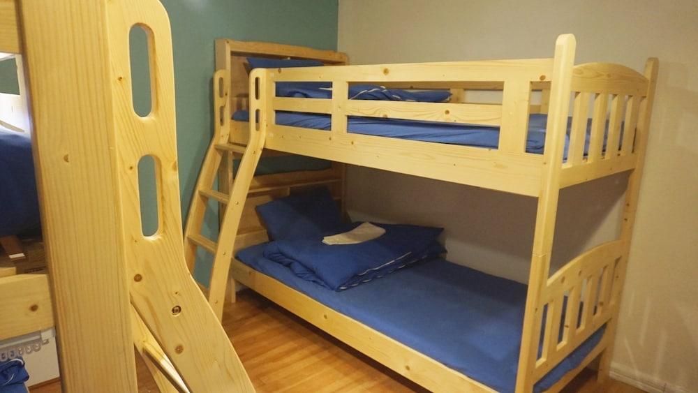 Sinchon Sisters - Hostel