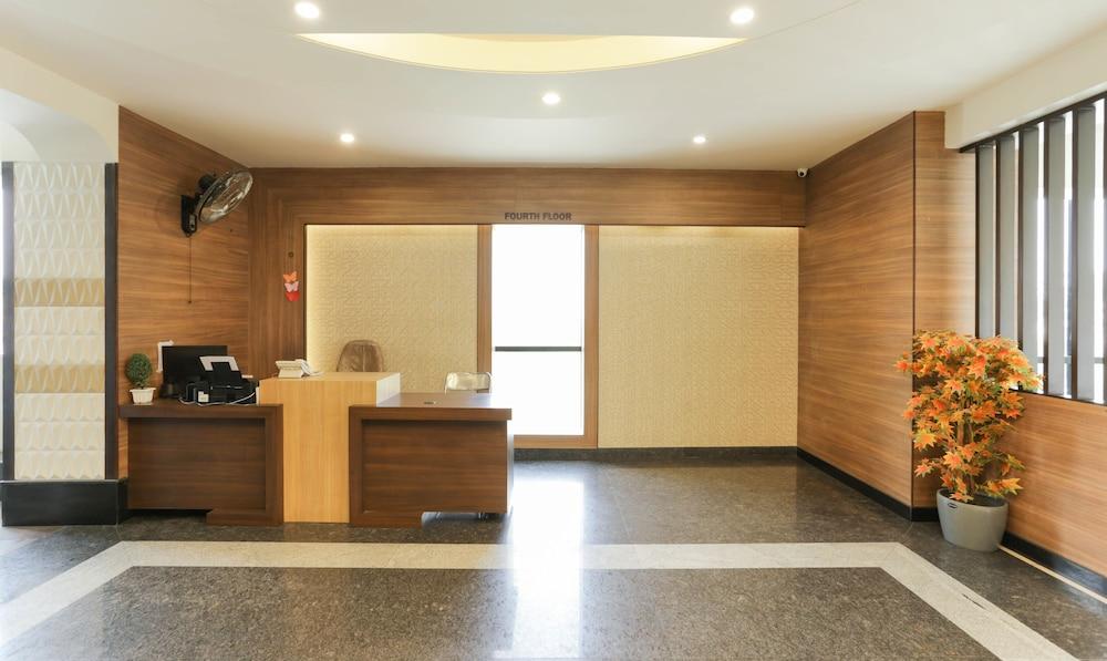 Treebo Trend Rajathadri Palace