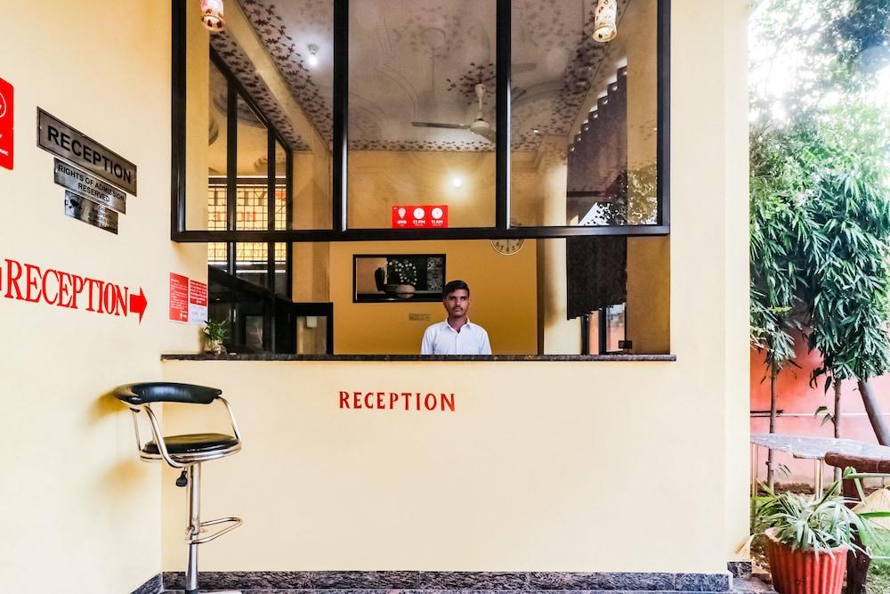 OYO 11940 The Park City