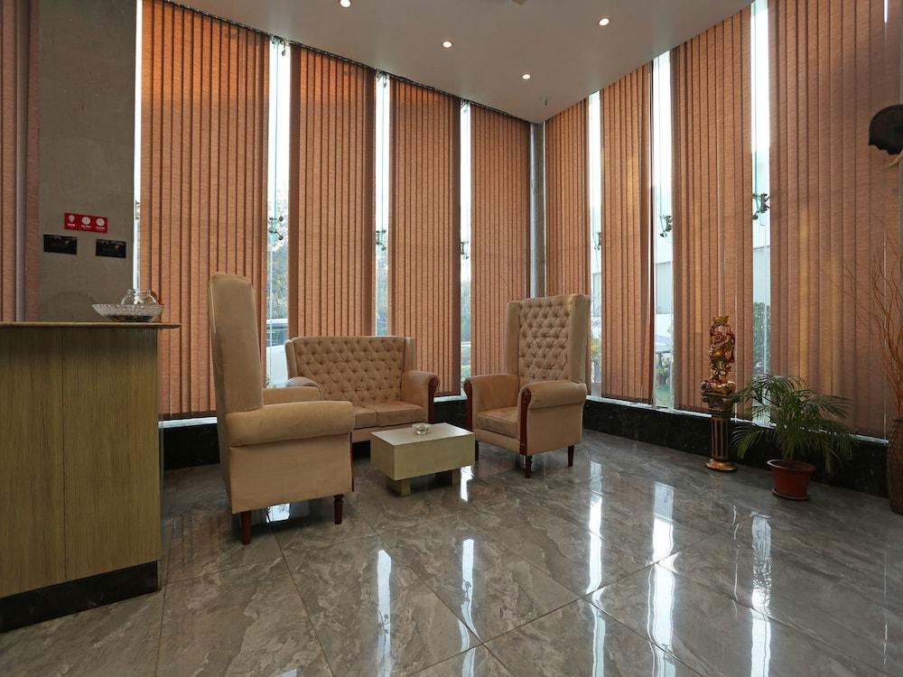 OYO 6315 Golden Leaf Resort