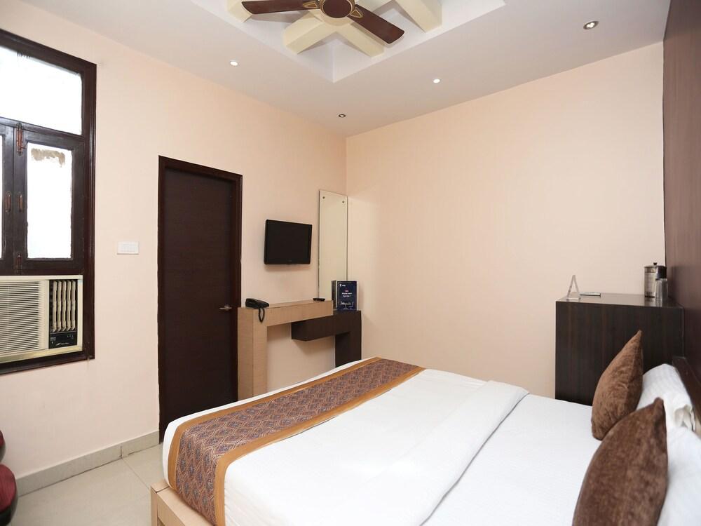 OYO 11596 Sanjay Guest House