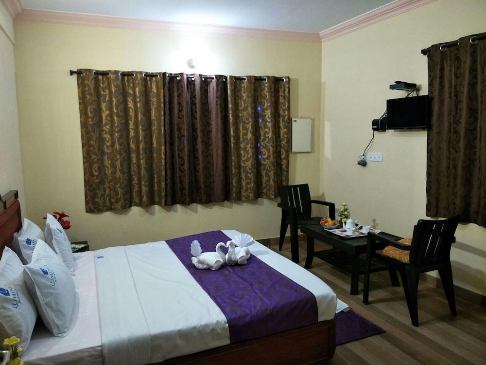 OYO 10941 Lumino Fair Stay