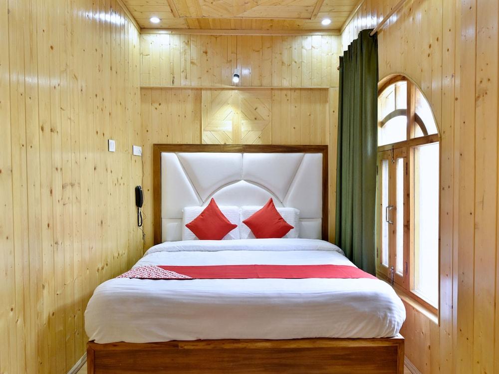 OYO 12271 Avenue Manali