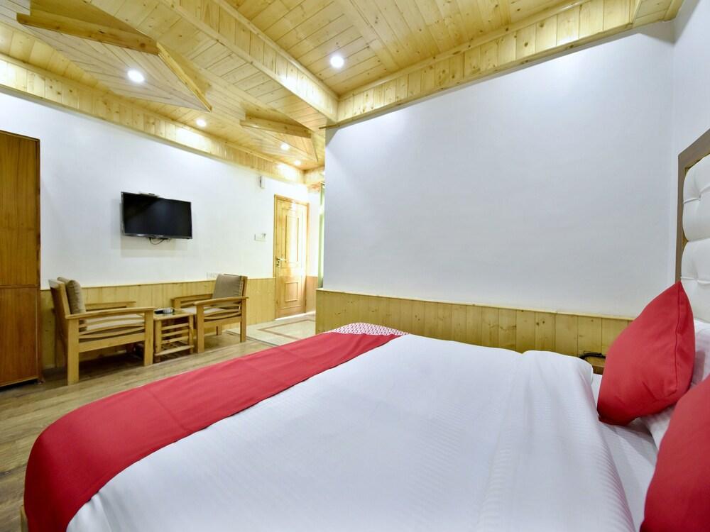 OYO 12271 Avenue Manali