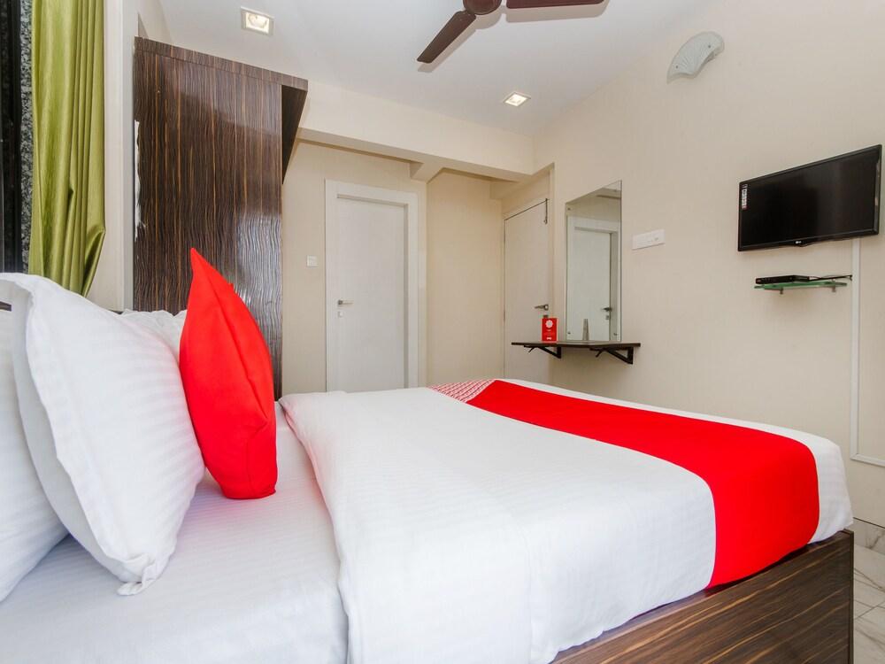 OYO 11951 Vatsala Suites