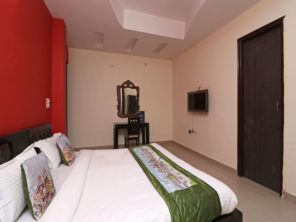 OYO 11925 Krishna 26