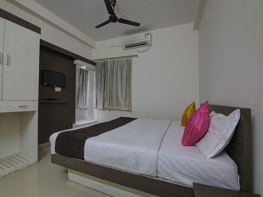 OYO 12305 Raj Residency