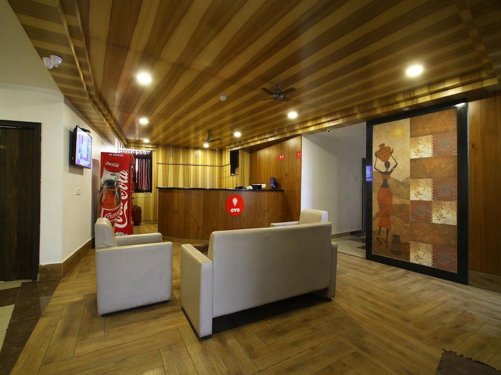 OYO 11938 Mitra Residency