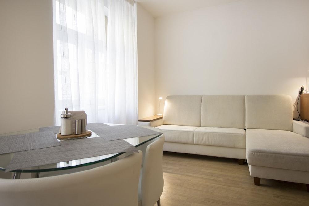 Luxurious Apartment near Prague Castle