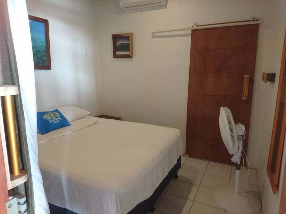 Casa Sirena Surf Lodge