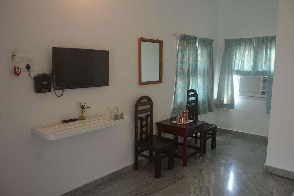 Meya Beach Walk Hotel