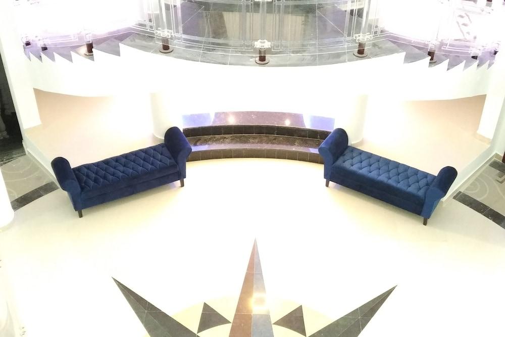 Emirates Hills Lake View Villa