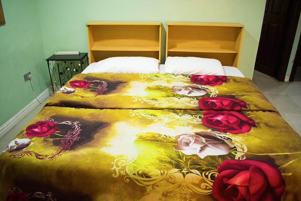 Sugarland Apartments VI