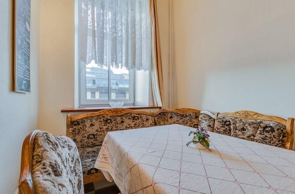 Ludwig Apartments on Nevsky 79