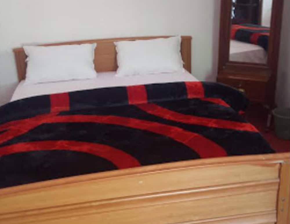 Yoho Green Lake View