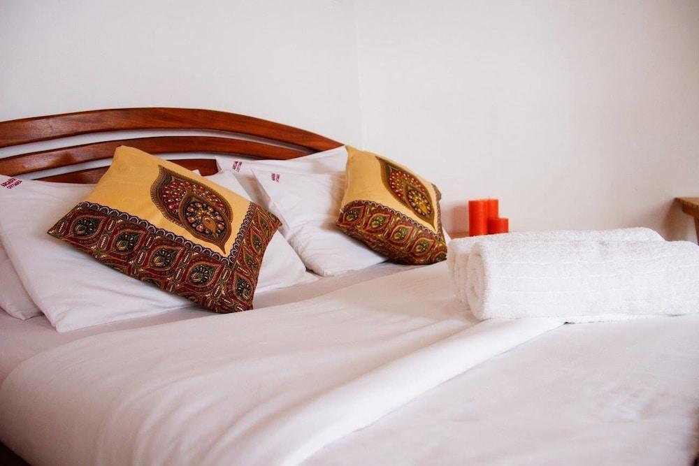 Arcadia Lodges Lake Bunyonyi