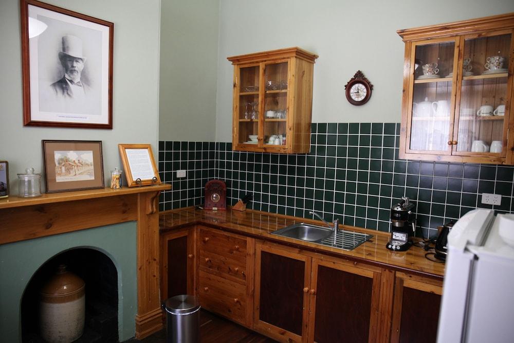 Burra Railway Station Bed & Breakfast