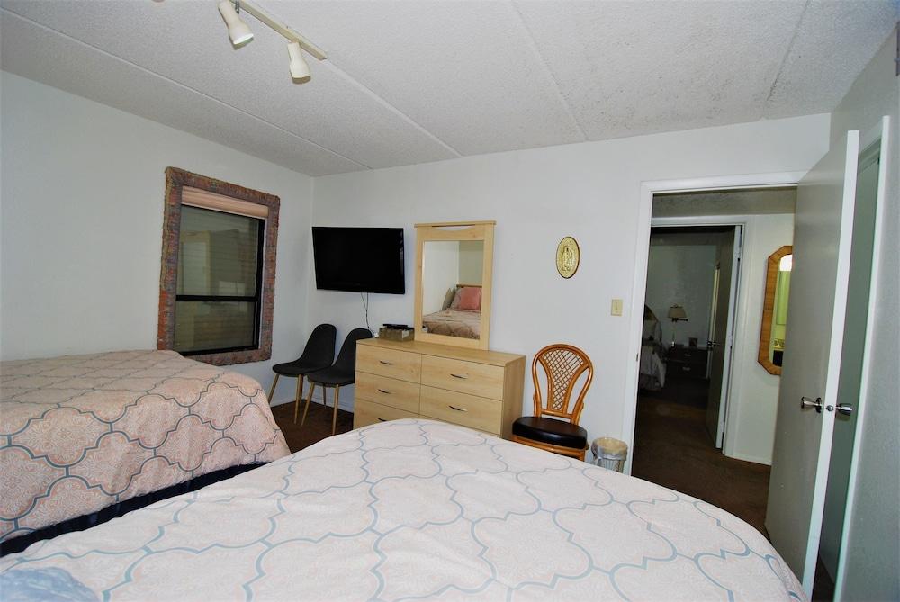 Summit Condo Unit #202 3 Bedroom Condo by RedAwning