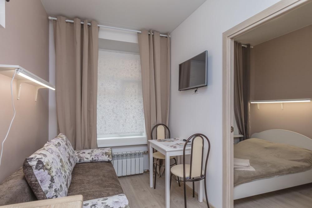 Apartaments on Saperniy 8