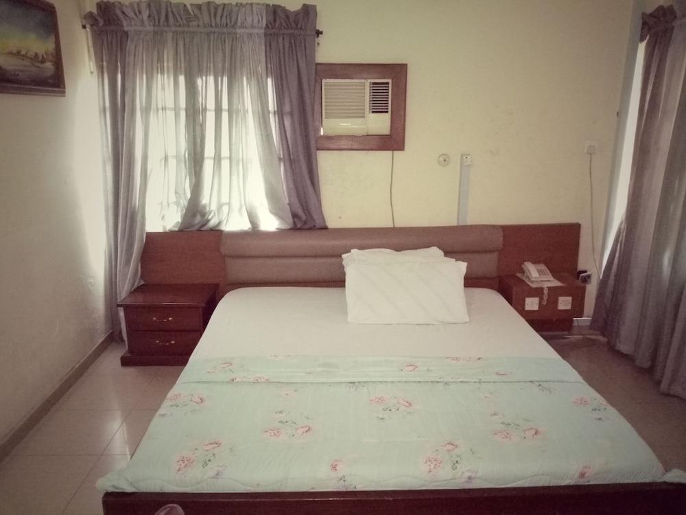 Bv.Standard Executive Suite