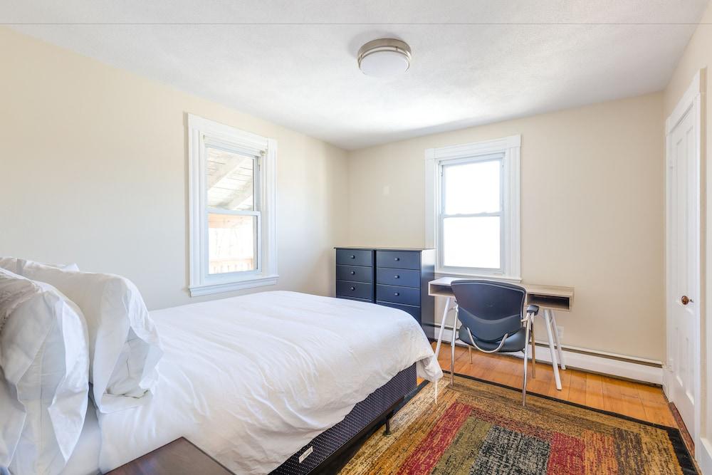 Chestnut Hill Apts by Starlight Suites