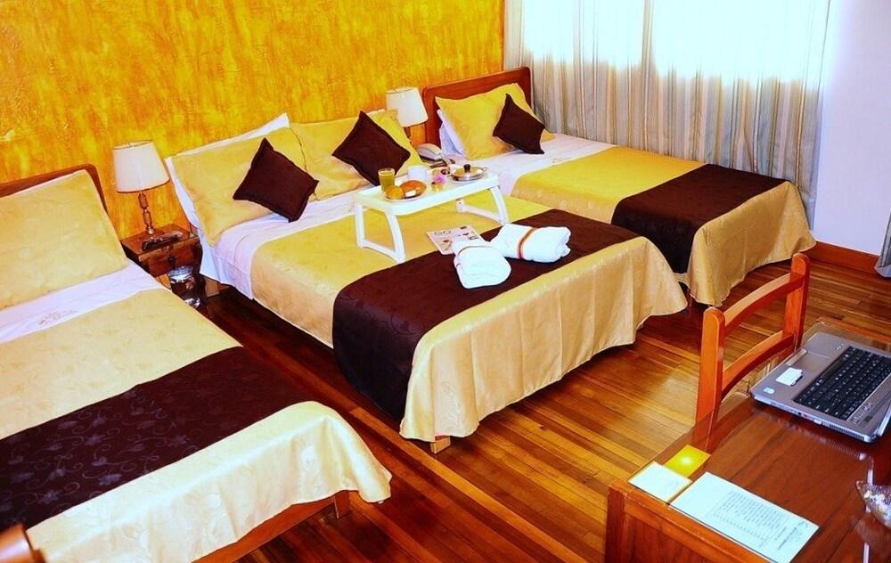 Hotel Quinta Paredes Inn