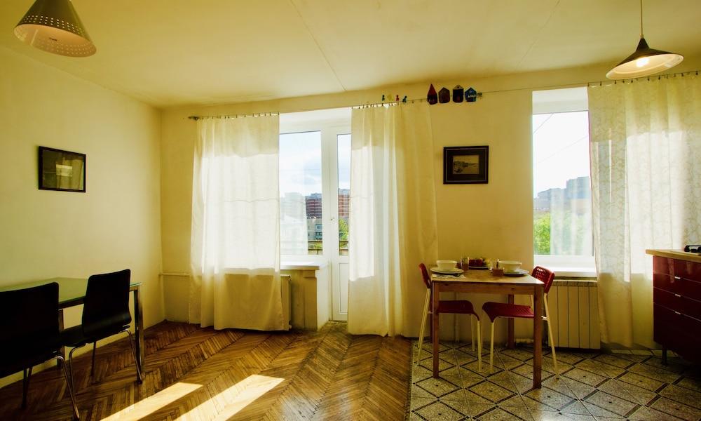 LUXKV Apartment on Schipkovskiy