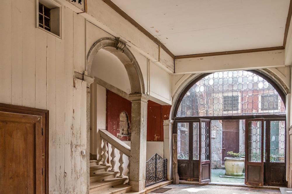 Admiral Emo Palace Over Canal Grande