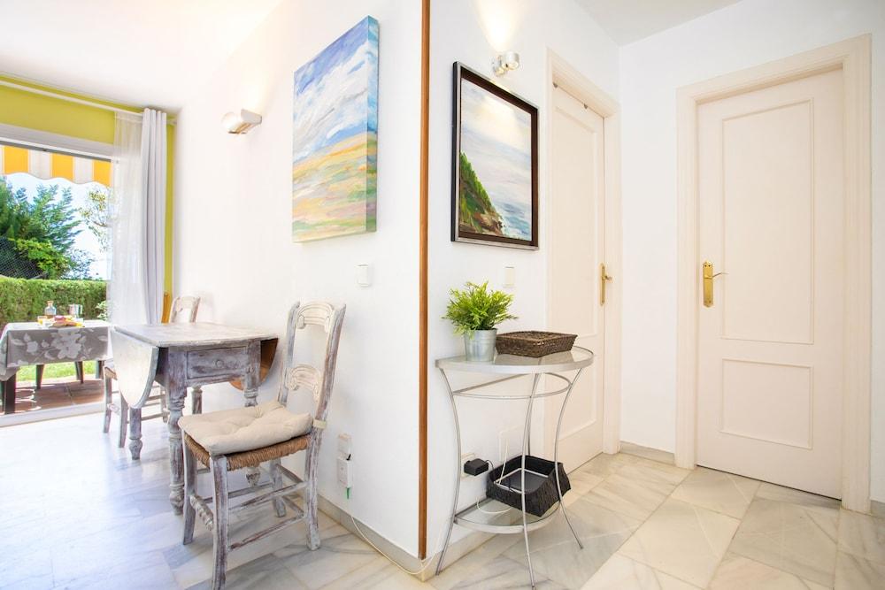 Apartaluz Marbella Costabella