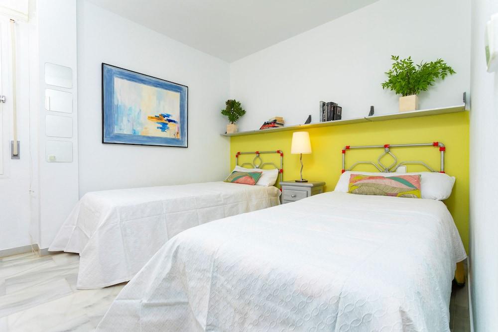 Apartaluz Marbella Costabella