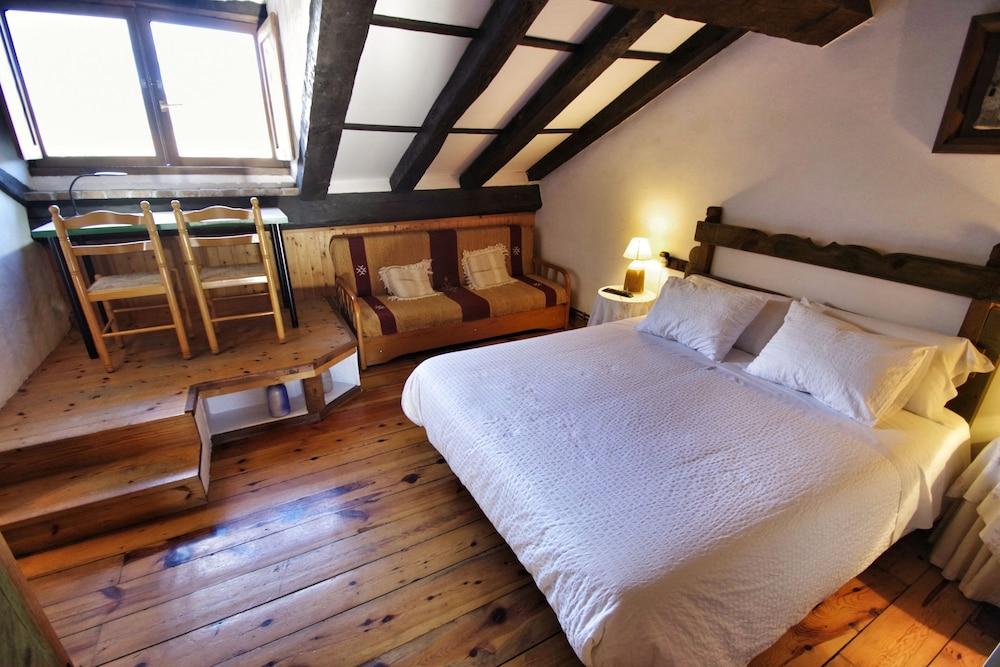 Casa Rural La Cortina