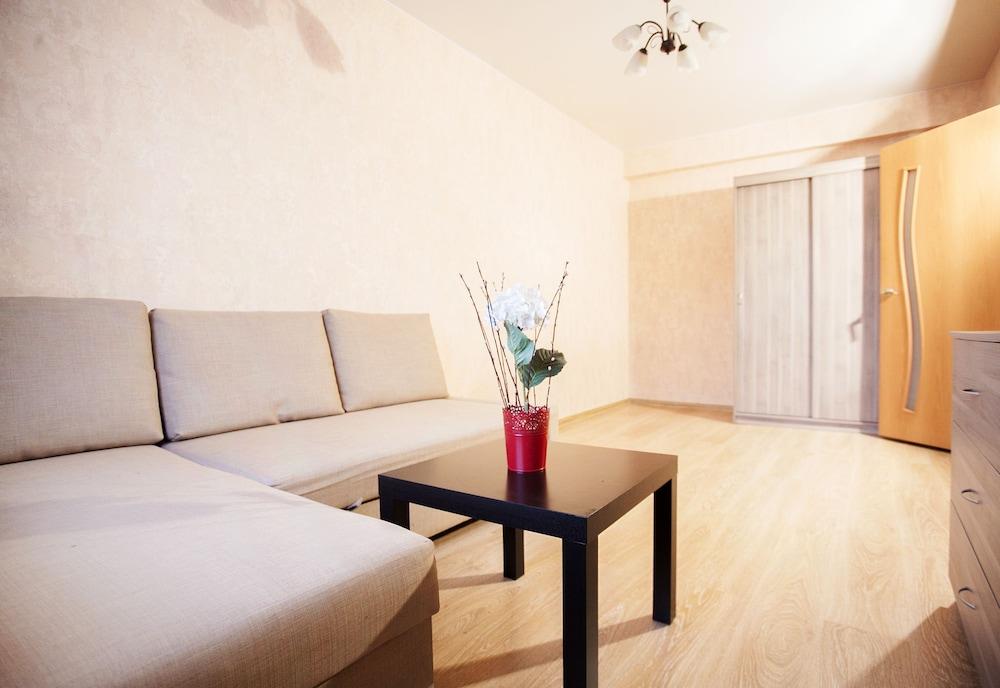 Funny Dolphins Apartments Goncharny