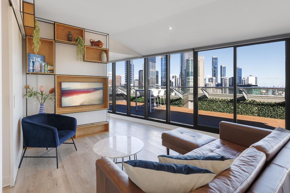 Flinders Luxury Penthouse