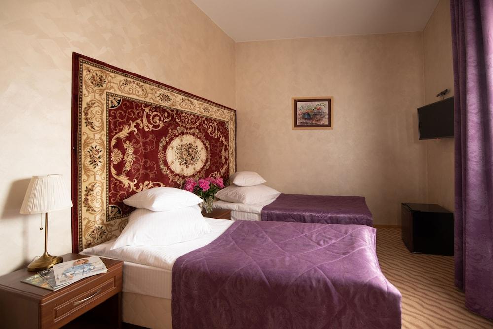 Sovetskaya Themed Hotel