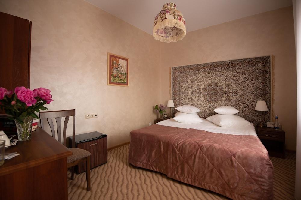 Sovetskaya Themed Hotel