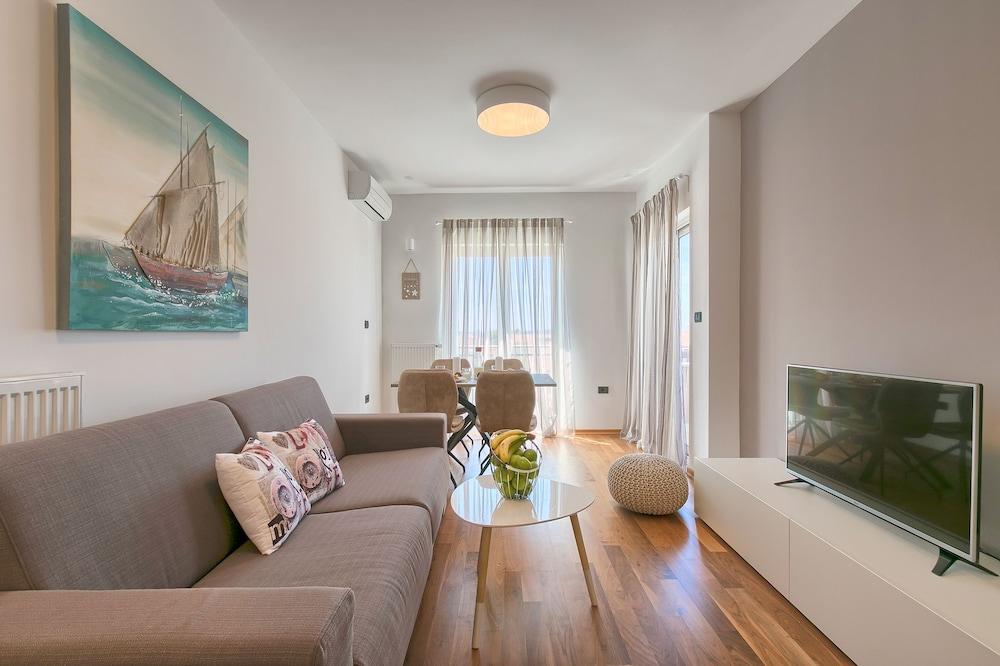 Lavanda & Olliva Apartments